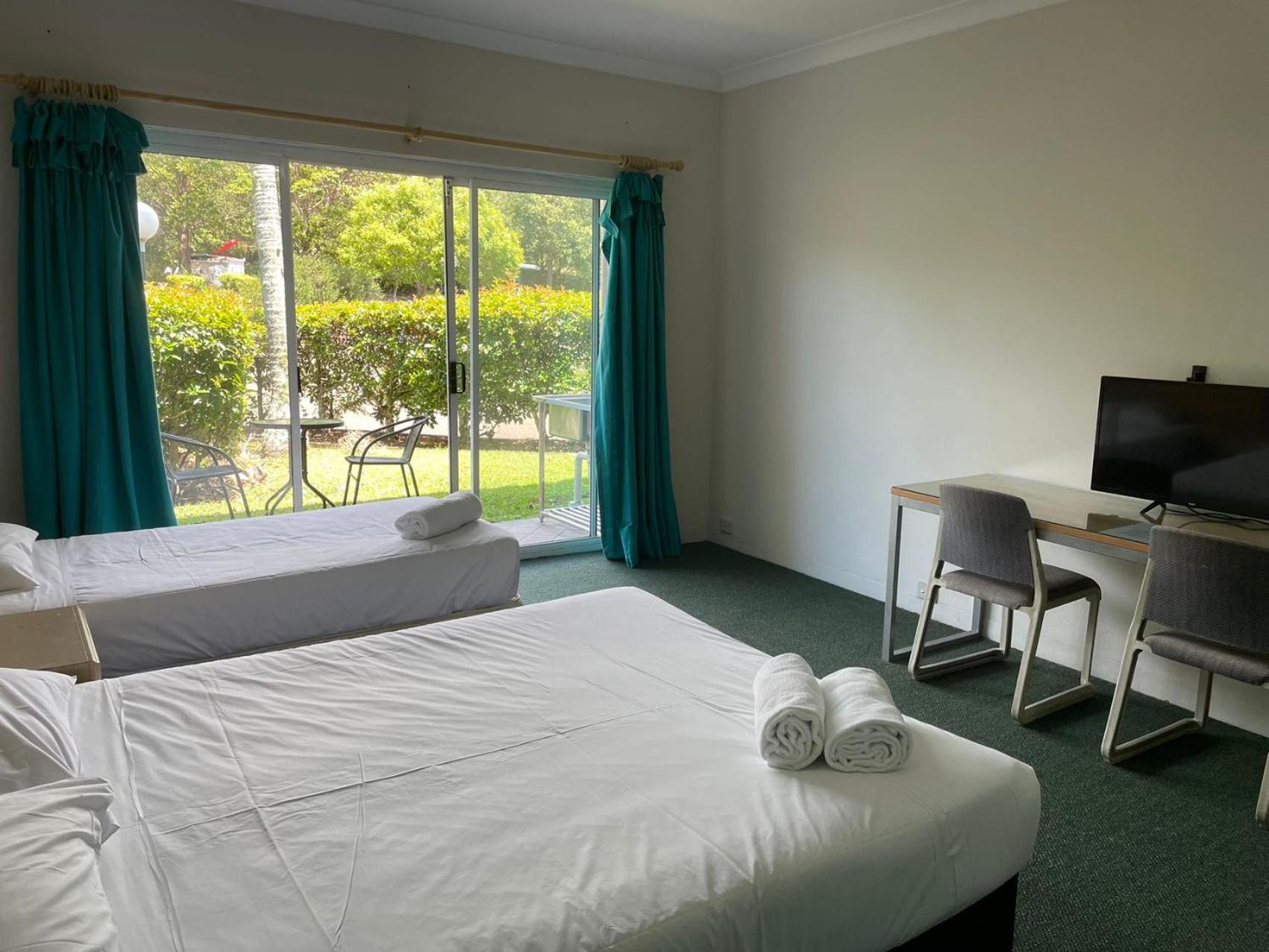 Seaside Garden Retreat Accommodation Wamberal Екстер'єр фото